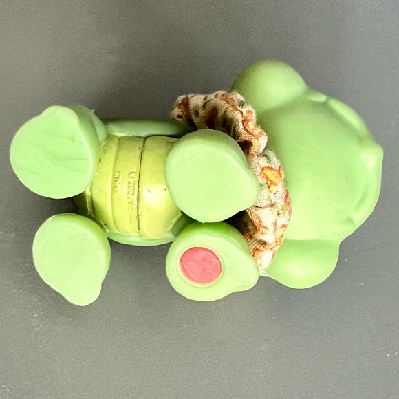 2006 LPS Turtle #119, Cockatoo #120 includes a lei accessory and palm tree - Picture 2 of 11